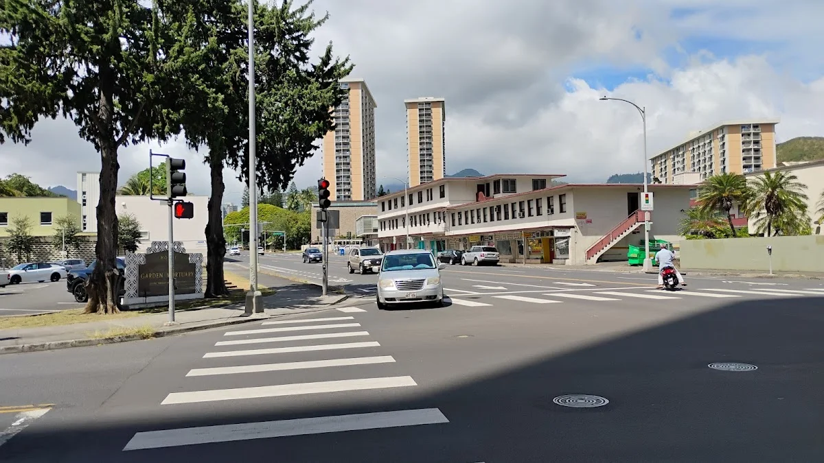 Kaheiheimalie Building - Queen's Counseling Center