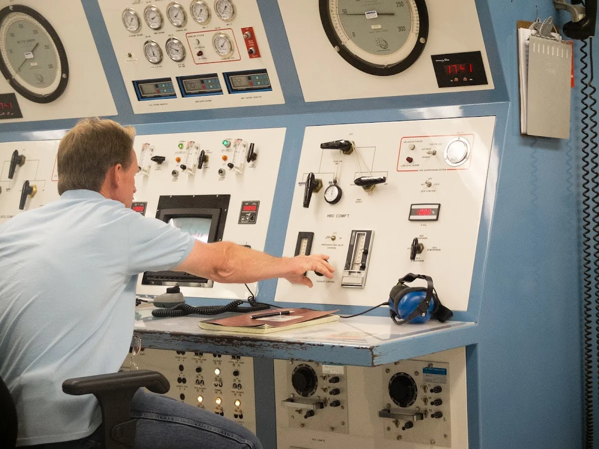 University Health Partners of Hawaii – Hyperbaric Treatment Center - Photo 2