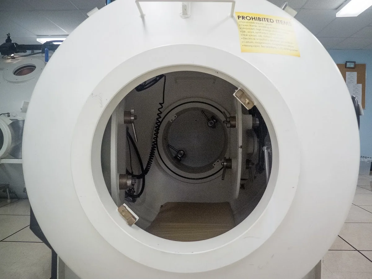 University Health Partners of Hawaii – Hyperbaric Treatment Center - Photo 4