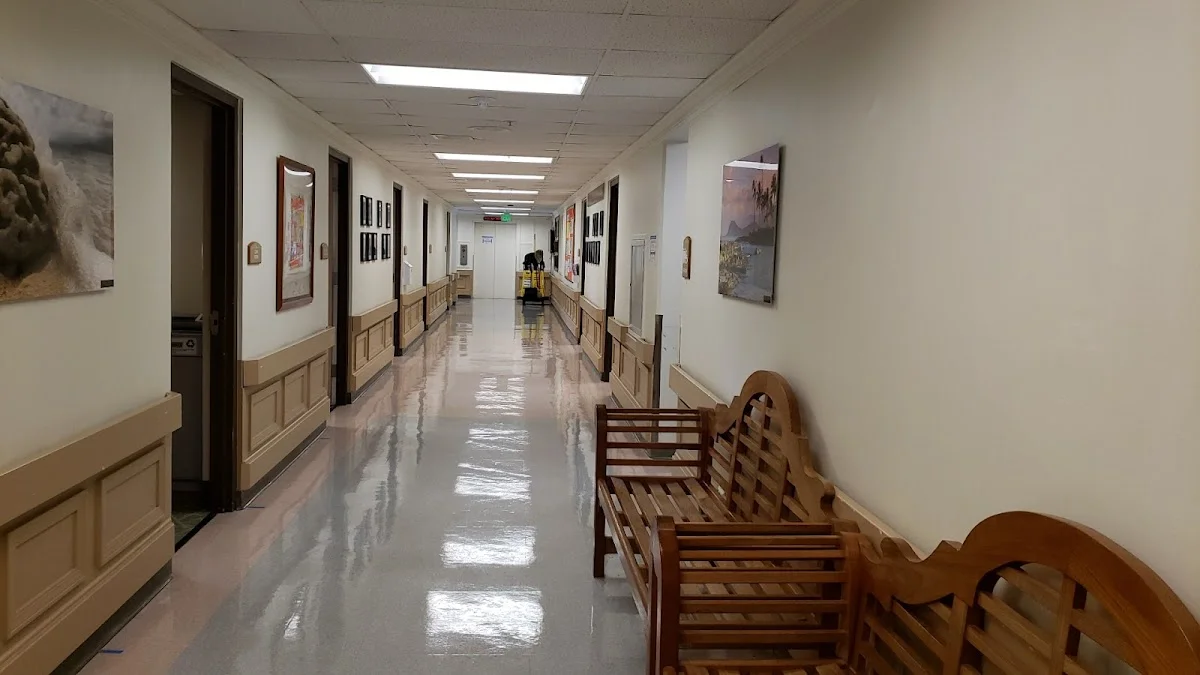 Hale Nani Rehab & Nursing Center - Photo 5