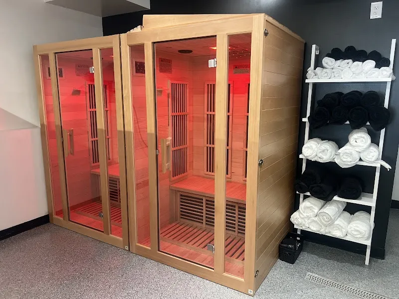 Amenities at Hawaii sober living home — flooring