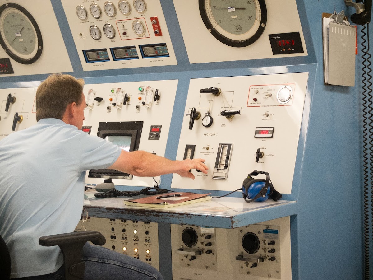 University Health Partners of Hawaii – Hyperbaric Treatment Center - Photo 2