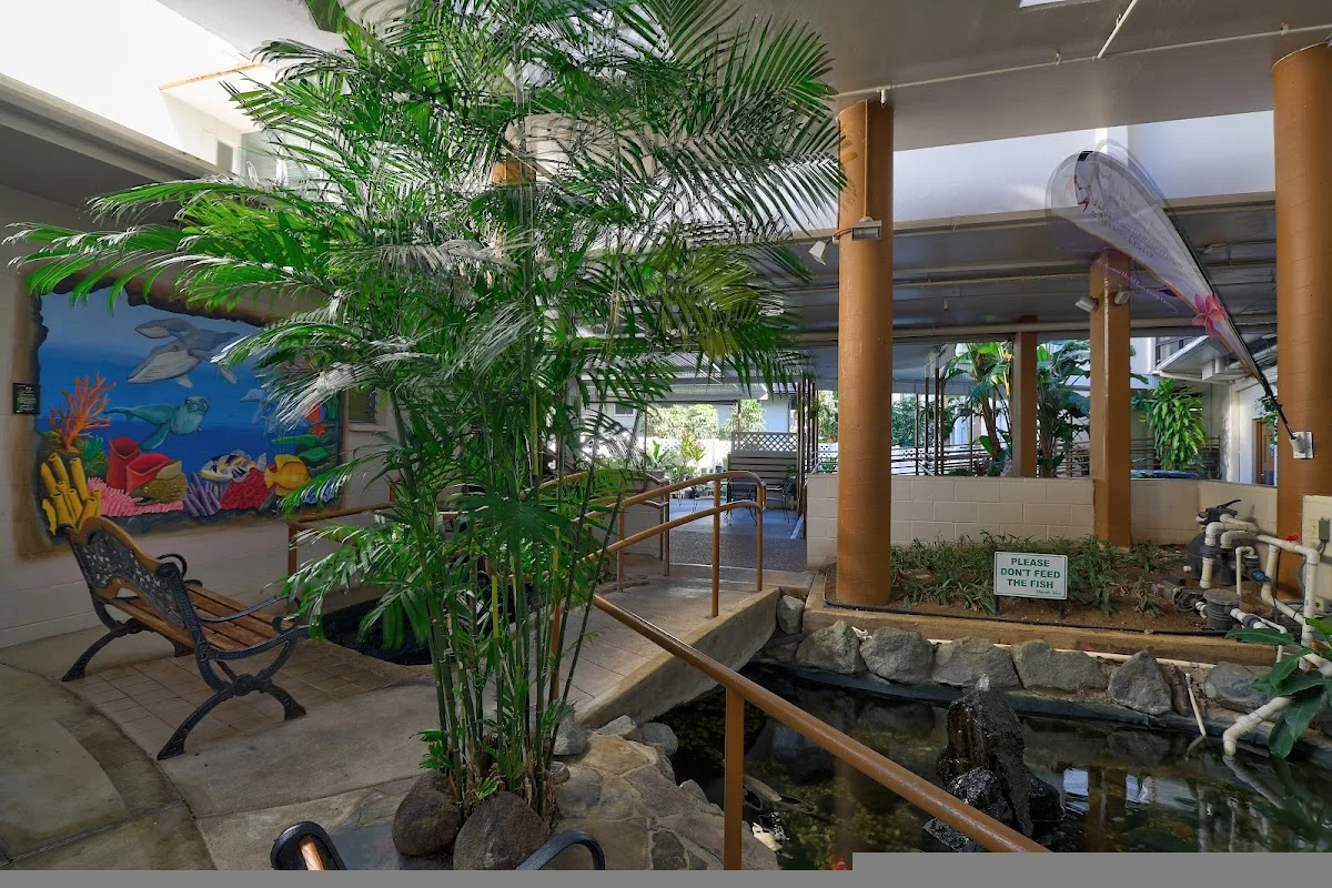 Hale Nani Rehab & Nursing Center - Photo 4